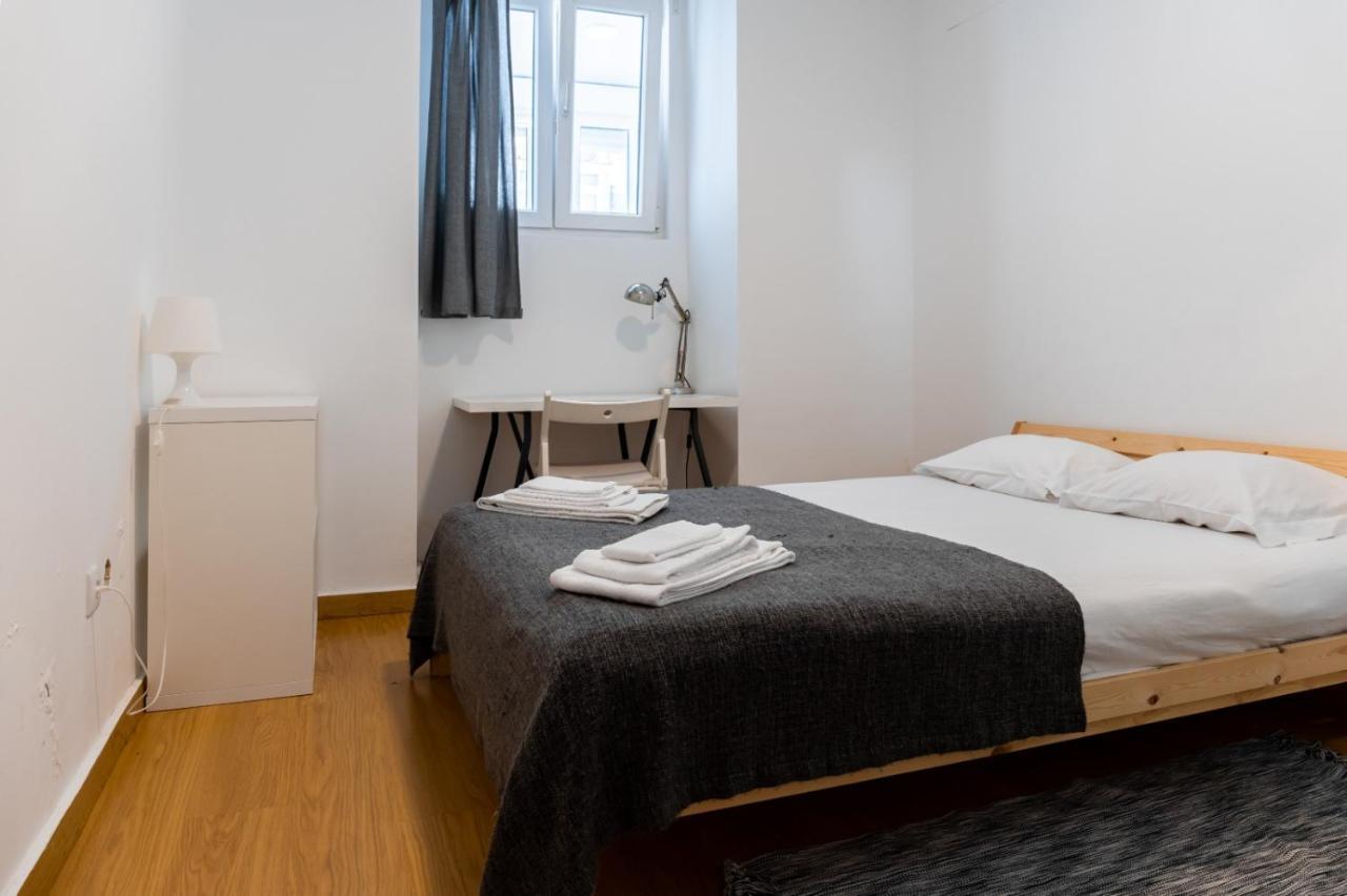 Entrecampos - Family Apartment With Terrace Lisboa Eksteriør bilde